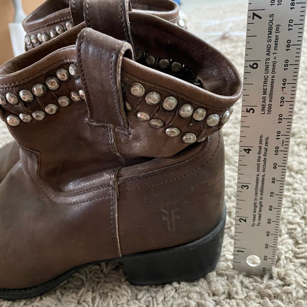 Frye Diana Cut Stud Short Boots Booties Western Cowgirl brown sz 8 - Picture 13 of 13